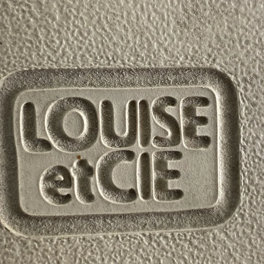 Louise et Cie up sale